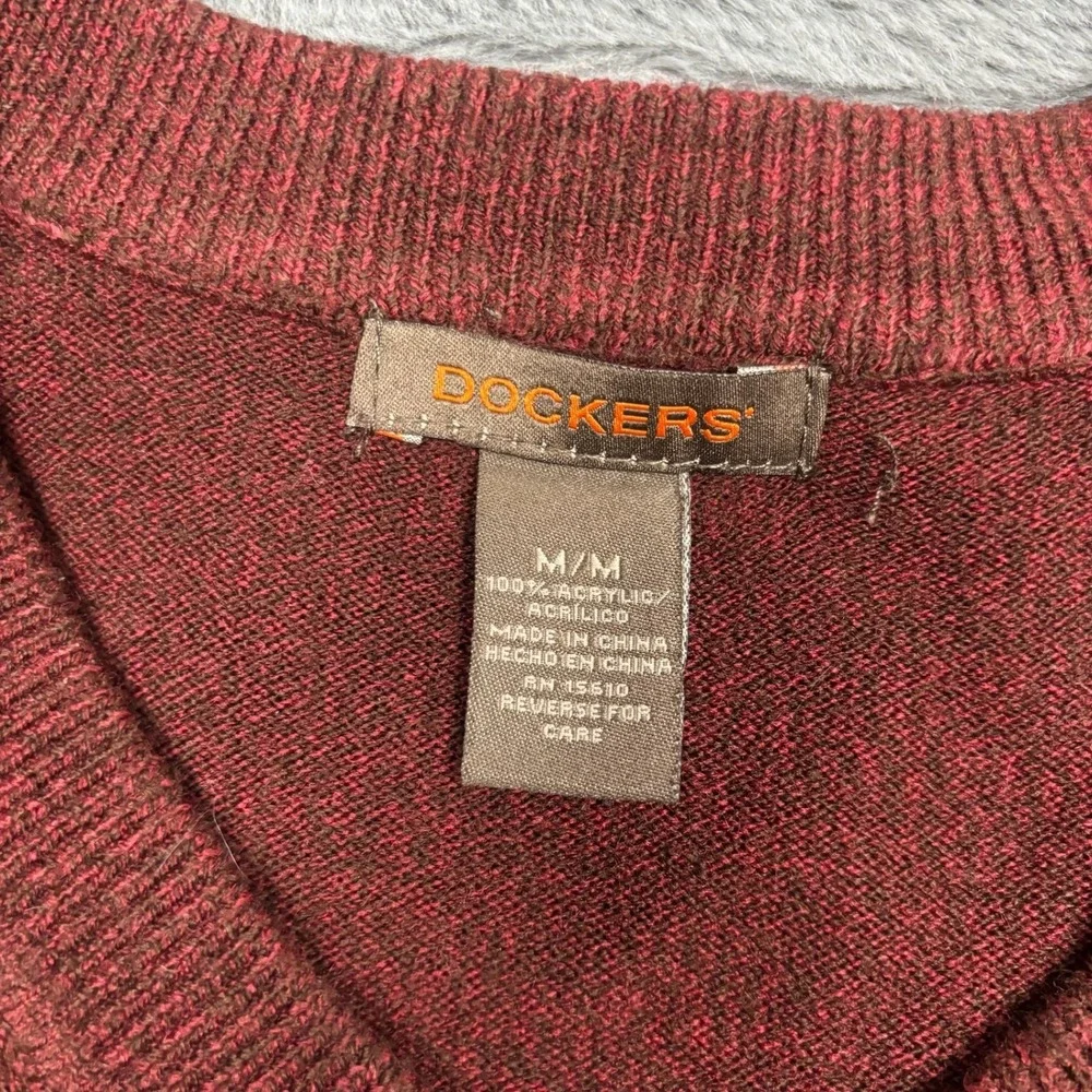 Dockers Mens Burgundy V-Neck Sweater Vest Maroon Grid Knit Size Medium 8044